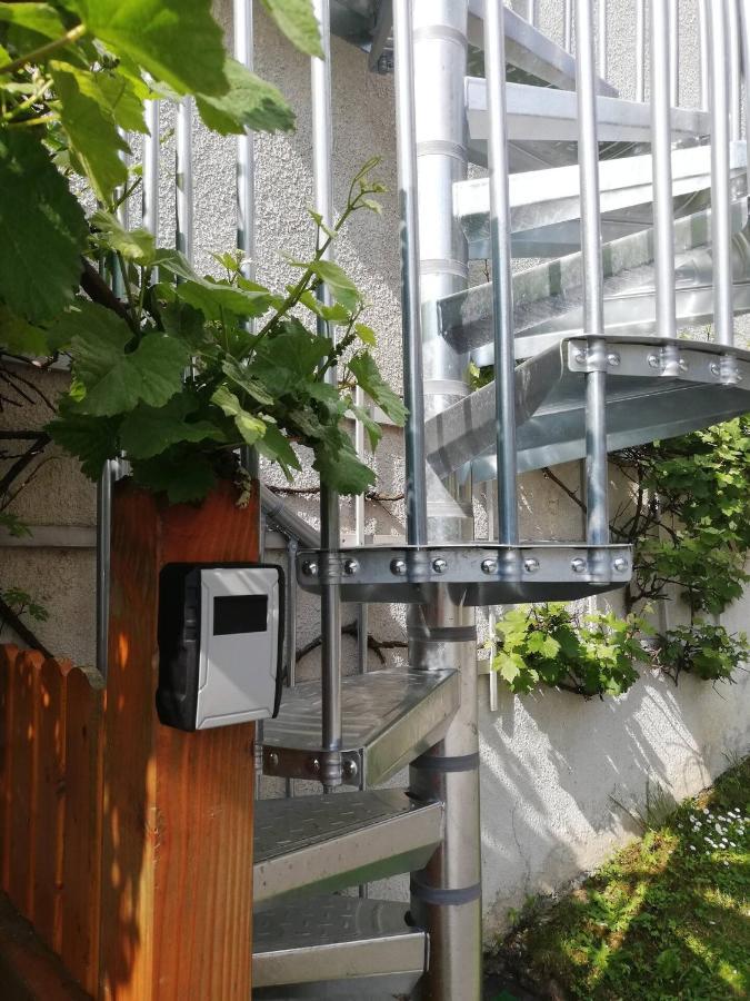 Retro Apartment Γκρατς Εξωτερικό φωτογραφία